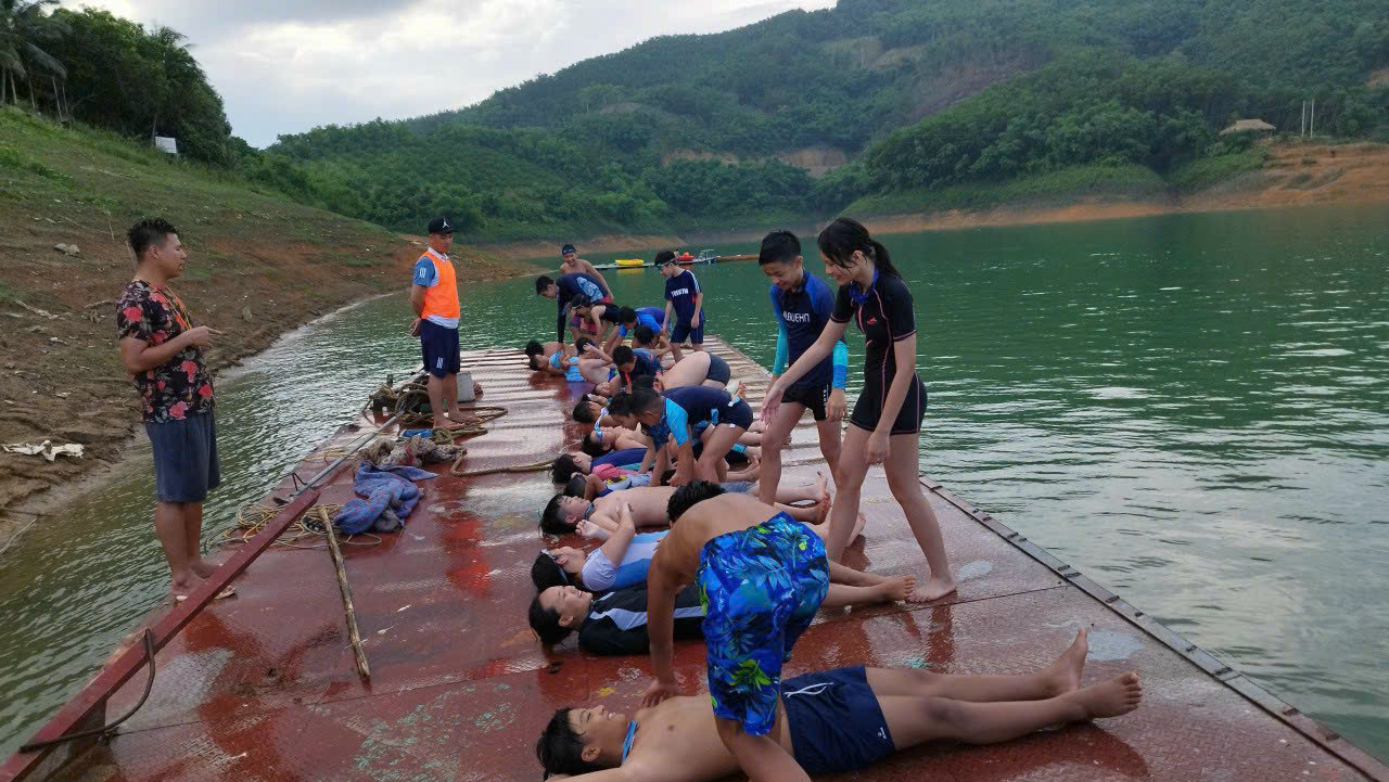 Trải nghiệm bơi ngoài trời